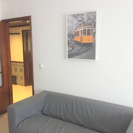 Apartamento Lisboa - Reboleira Amadora Bagian luar foto