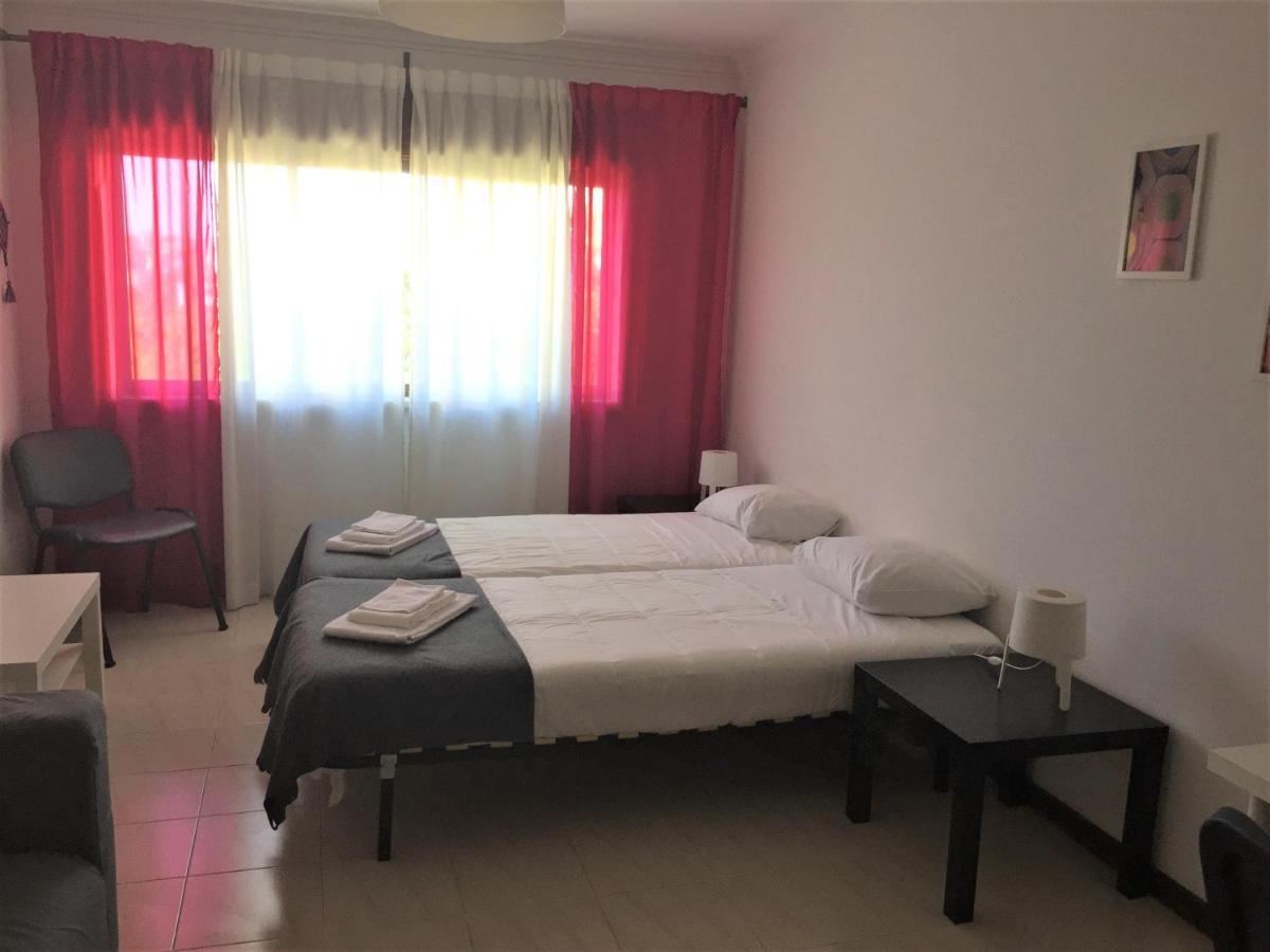 Apartamento Lisboa - Reboleira Amadora Bagian luar foto