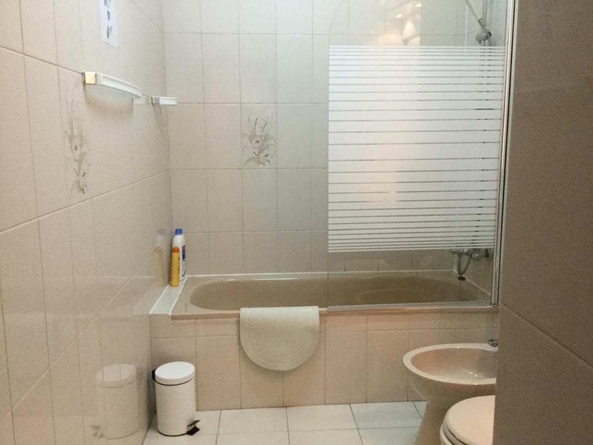 Apartamento Lisboa - Reboleira Amadora Bagian luar foto
