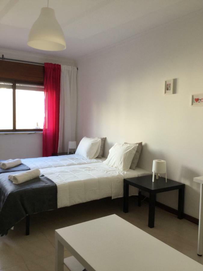 Apartamento Lisboa - Reboleira Amadora Bagian luar foto